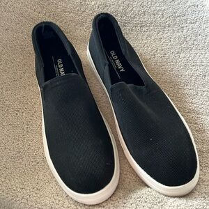 Old Navy Black & White Flats Size 9